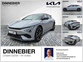 Schräge Frontansicht auf einen Kia EV6 , freigestellt