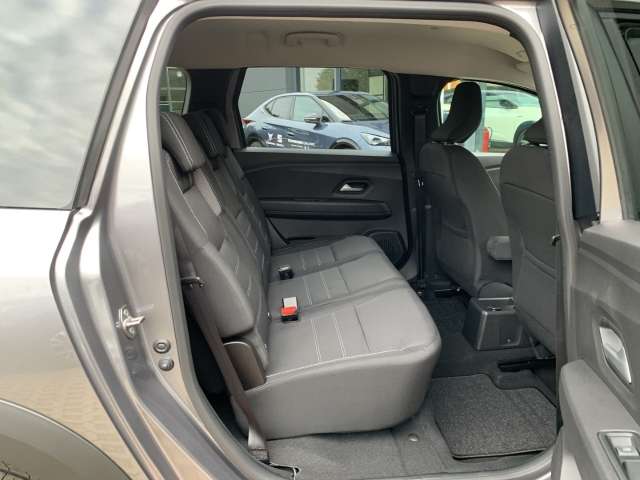 Fahrzeugbild eines Dacia Jogger