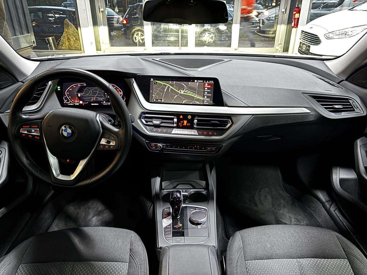 Fahrzeugbild eines BMW 2er-Reihe