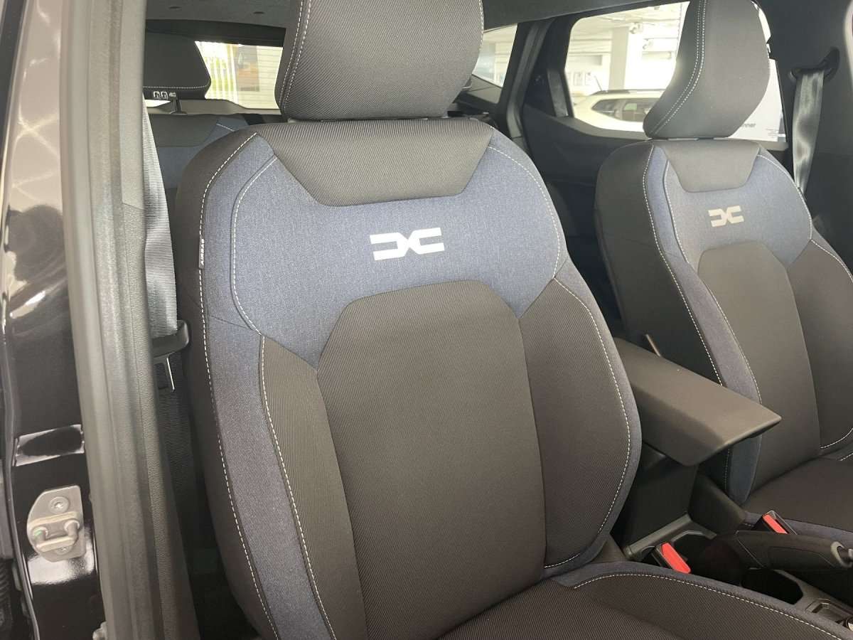 Fahrzeugbild eines Dacia Duster