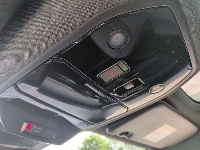 Fahrzeugbild eines Renault Rafale