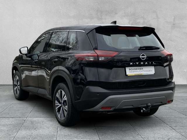 Fahrzeugbild eines Nissan X-TRAIL