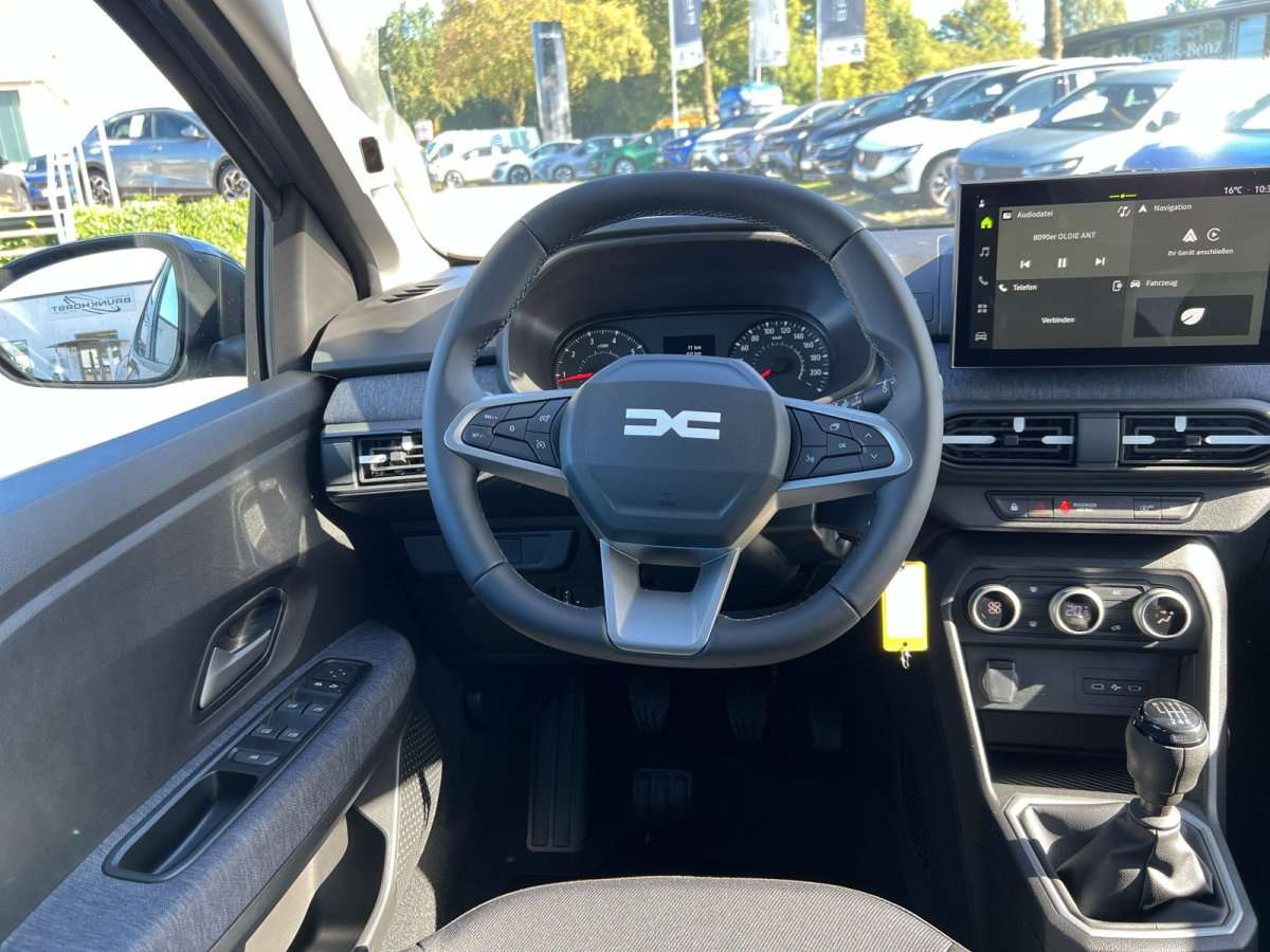 Fahrzeugbild eines Dacia Sandero