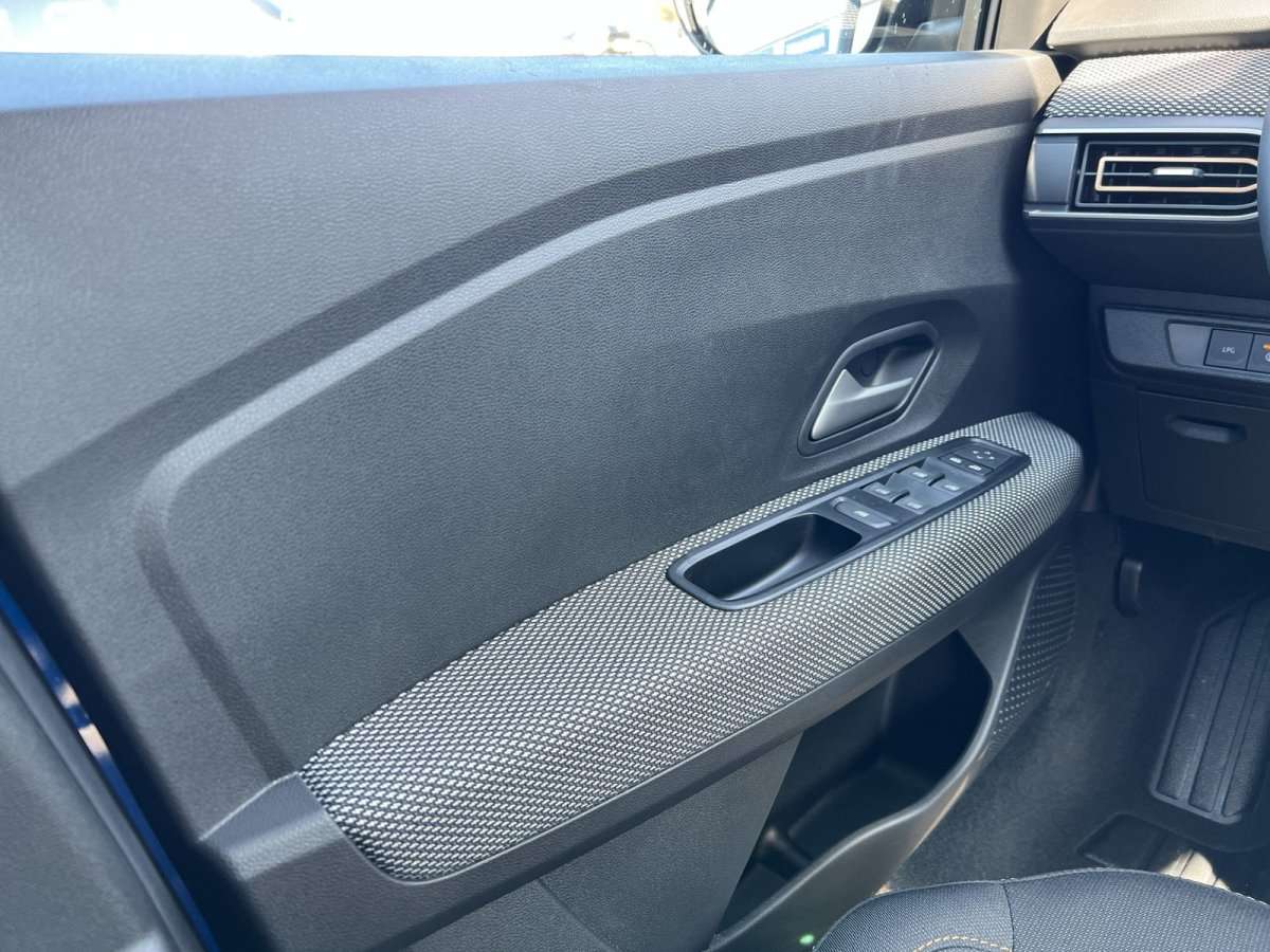 Fahrzeugbild eines Dacia Sandero