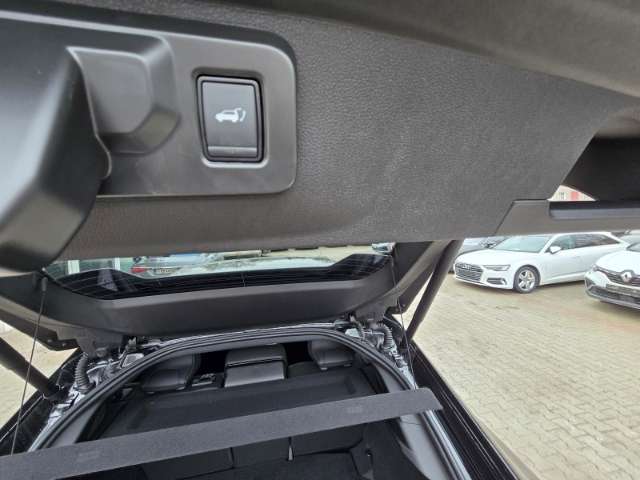 Fahrzeugbild eines Renault Rafale