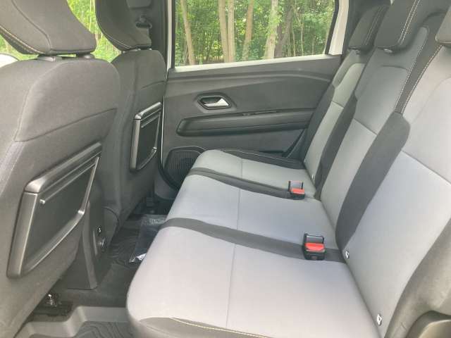 Fahrzeugbild eines Dacia Jogger
