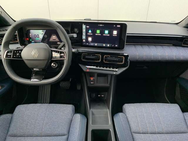 Fahrzeugbild eines Renault 4 E-TECH