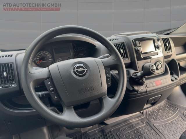 Fahrzeugbild eines Opel Movano