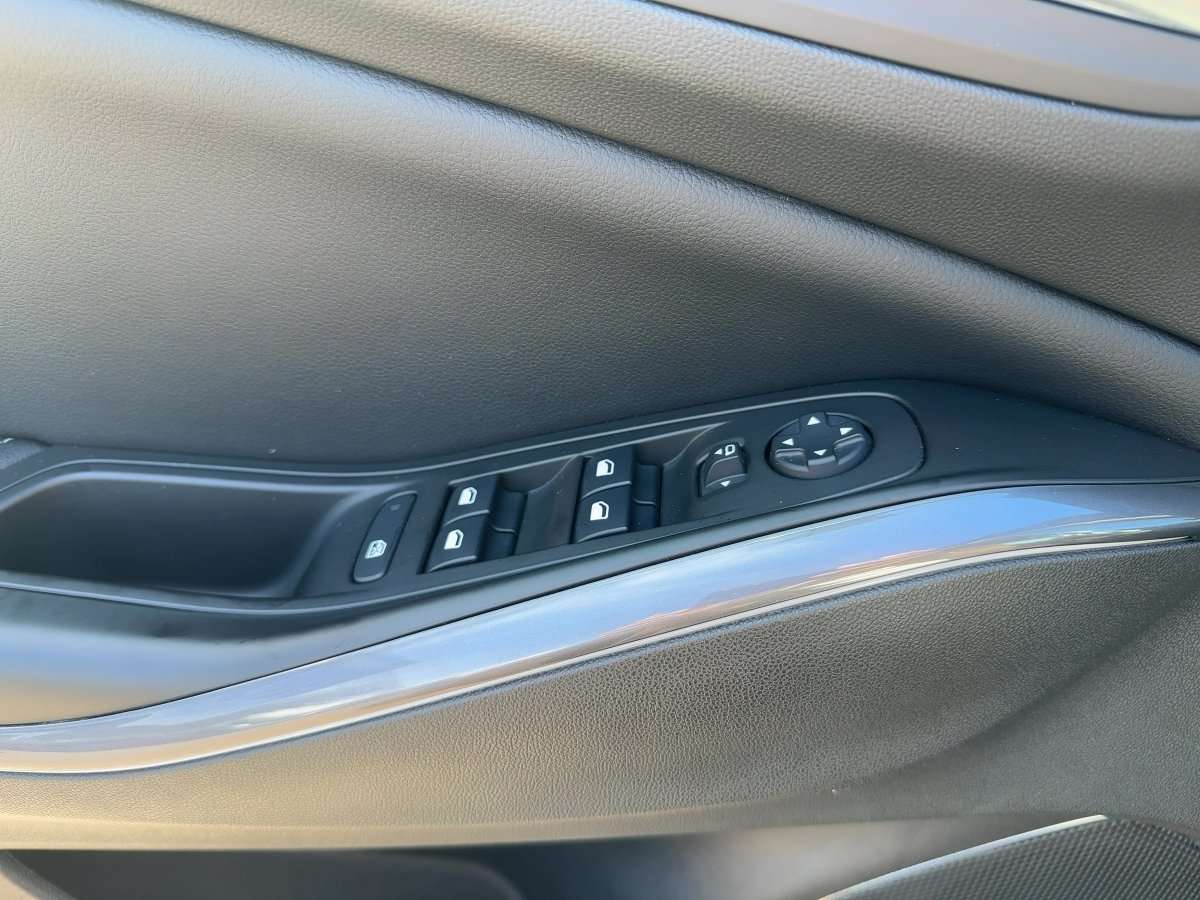 Fahrzeugbild eines Opel Grandland X