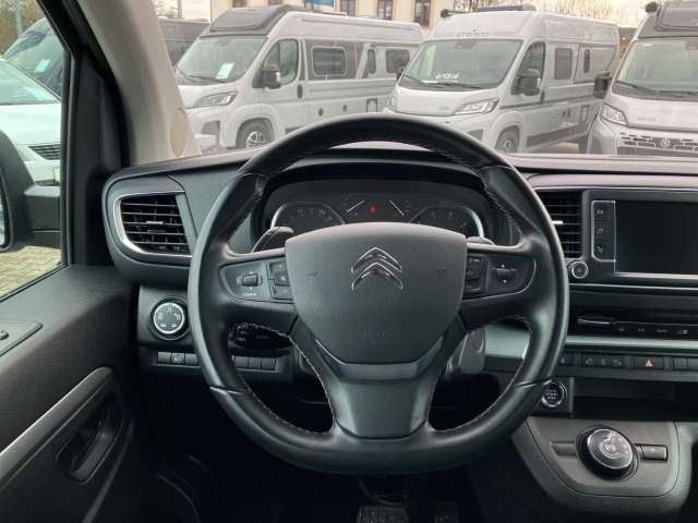 Fahrzeugbild eines Citroën SpaceTourer