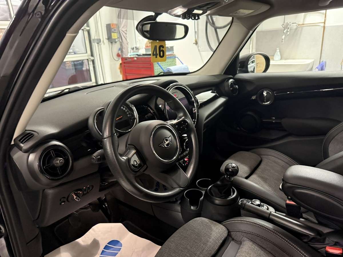 Fahrzeugbild eines MINI MINI