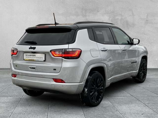 Fahrzeugbild eines Jeep Compass