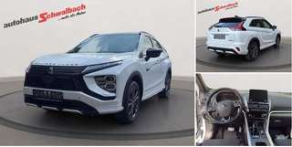 Schräge Frontansicht auf einen Mitsubishi Eclipse Cross , freigestellt