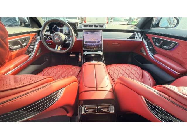 Fahrzeugbild eines Mercedes-Benz S-Klasse