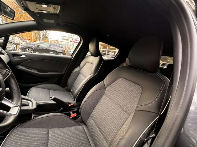 Fahrzeugbild eines Renault Clio