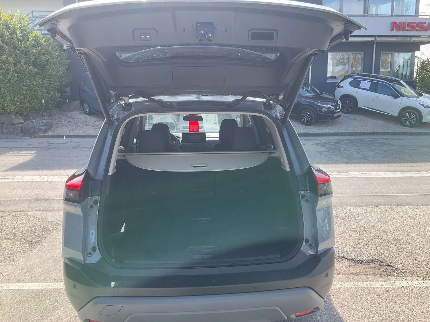 Fahrzeugbild eines Nissan X-TRAIL