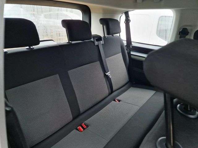 Fahrzeugbild eines Opel Vivaro