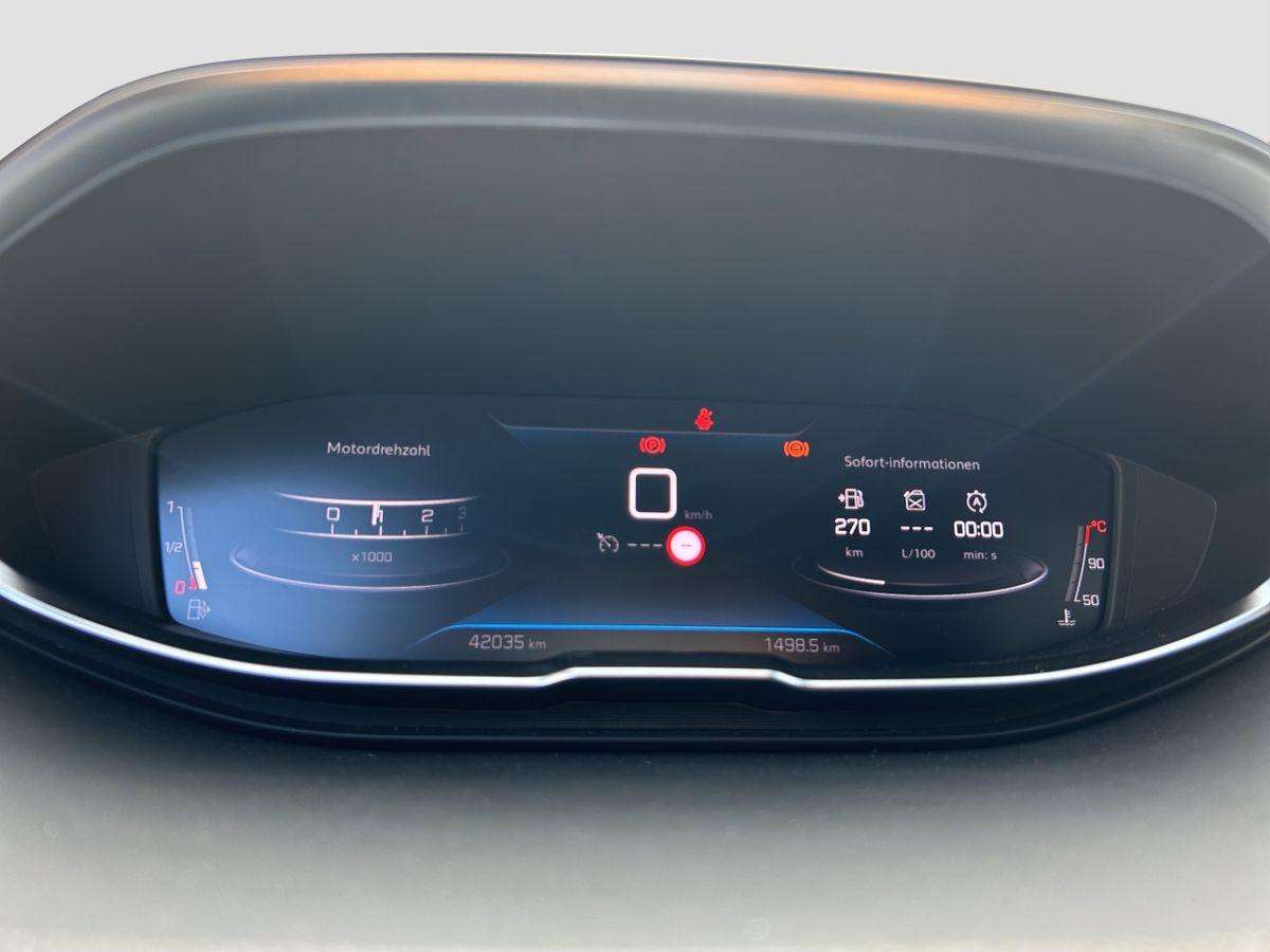 Fahrzeugbild eines Peugeot 5008