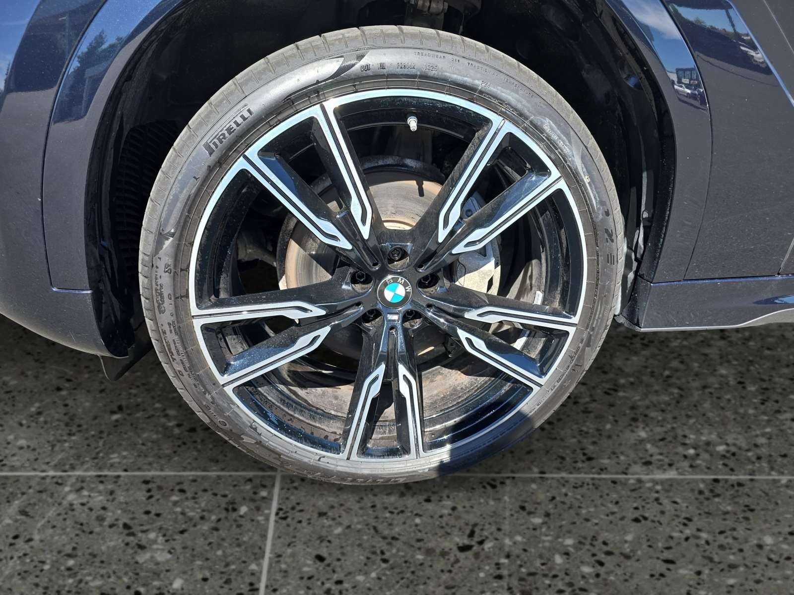 Fahrzeugbild eines BMW X6