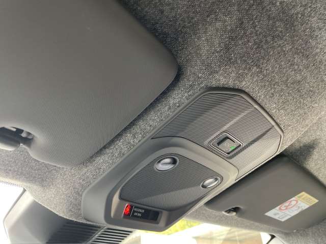 Fahrzeugbild eines Renault 4 E-TECH