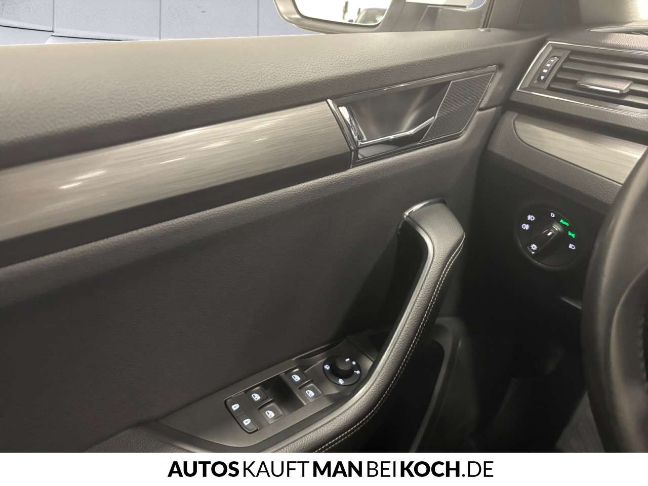 Fahrzeugbild eines Skoda Superb