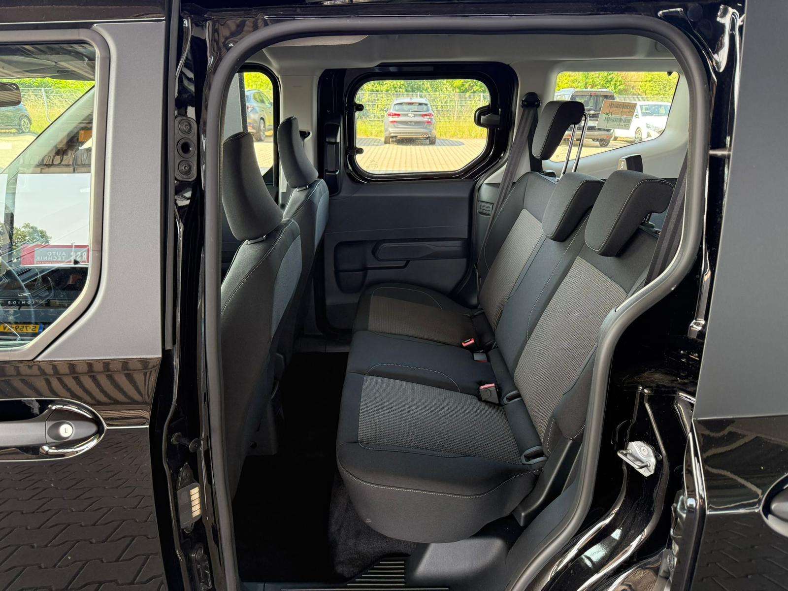 Fahrzeugbild eines Ford Tourneo Courier