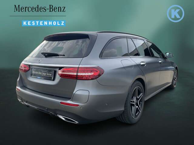 Fahrzeugbild eines Mercedes-Benz E-Klasse