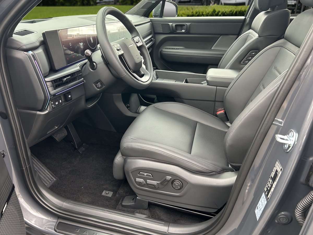Fahrzeugbild eines Hyundai Santa Fe