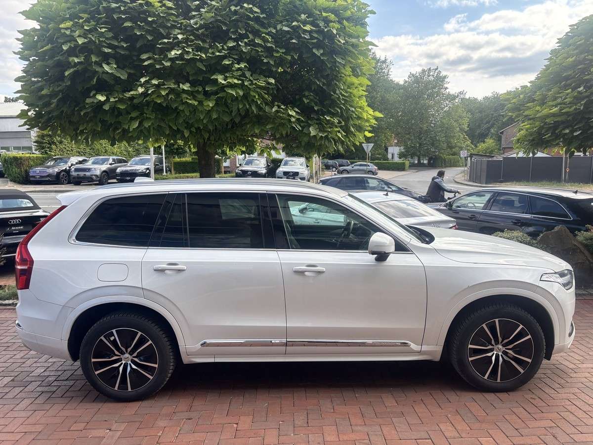 Fahrzeugbild eines Volvo XC90