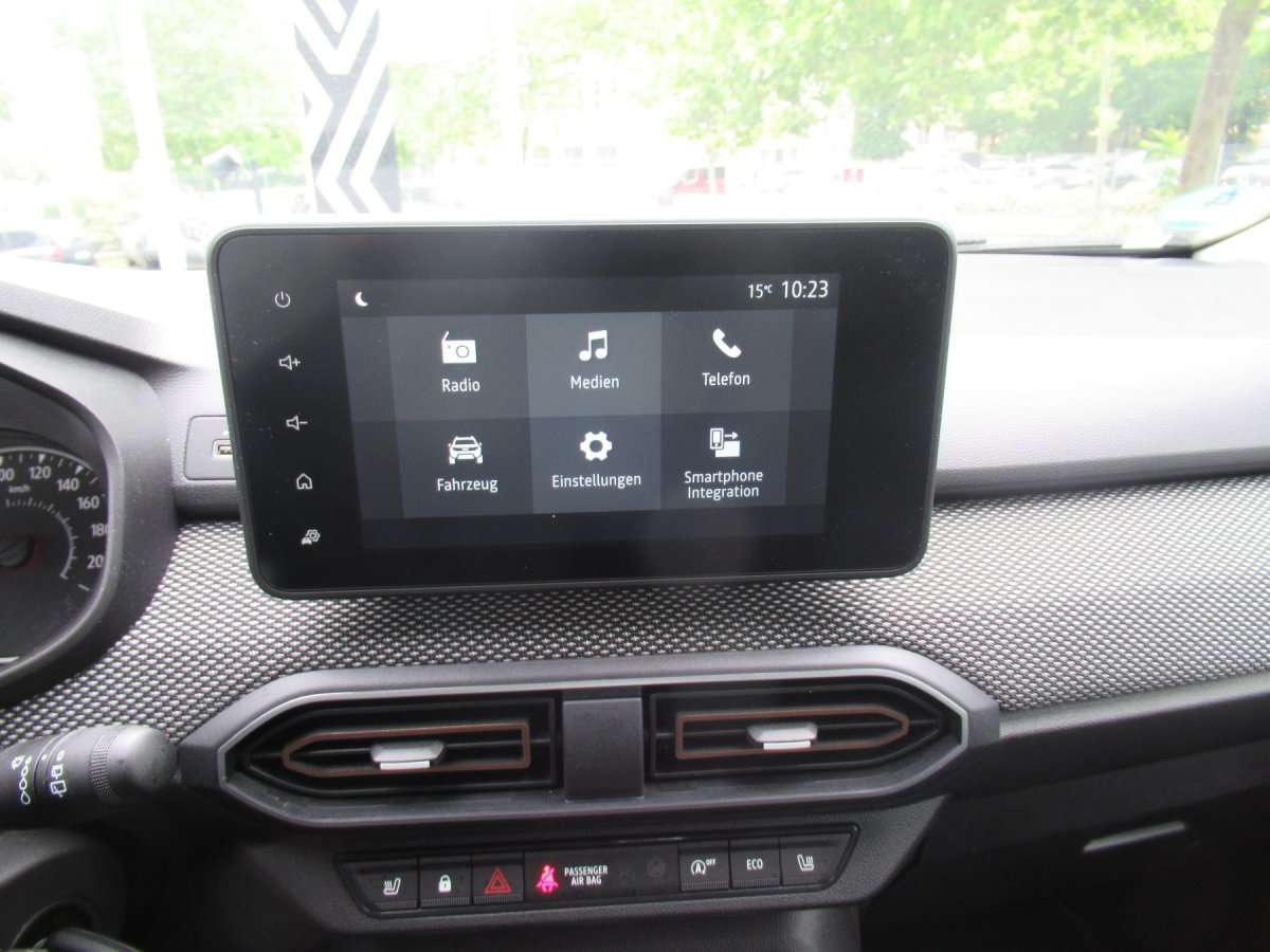 Fahrzeugbild eines Dacia Sandero