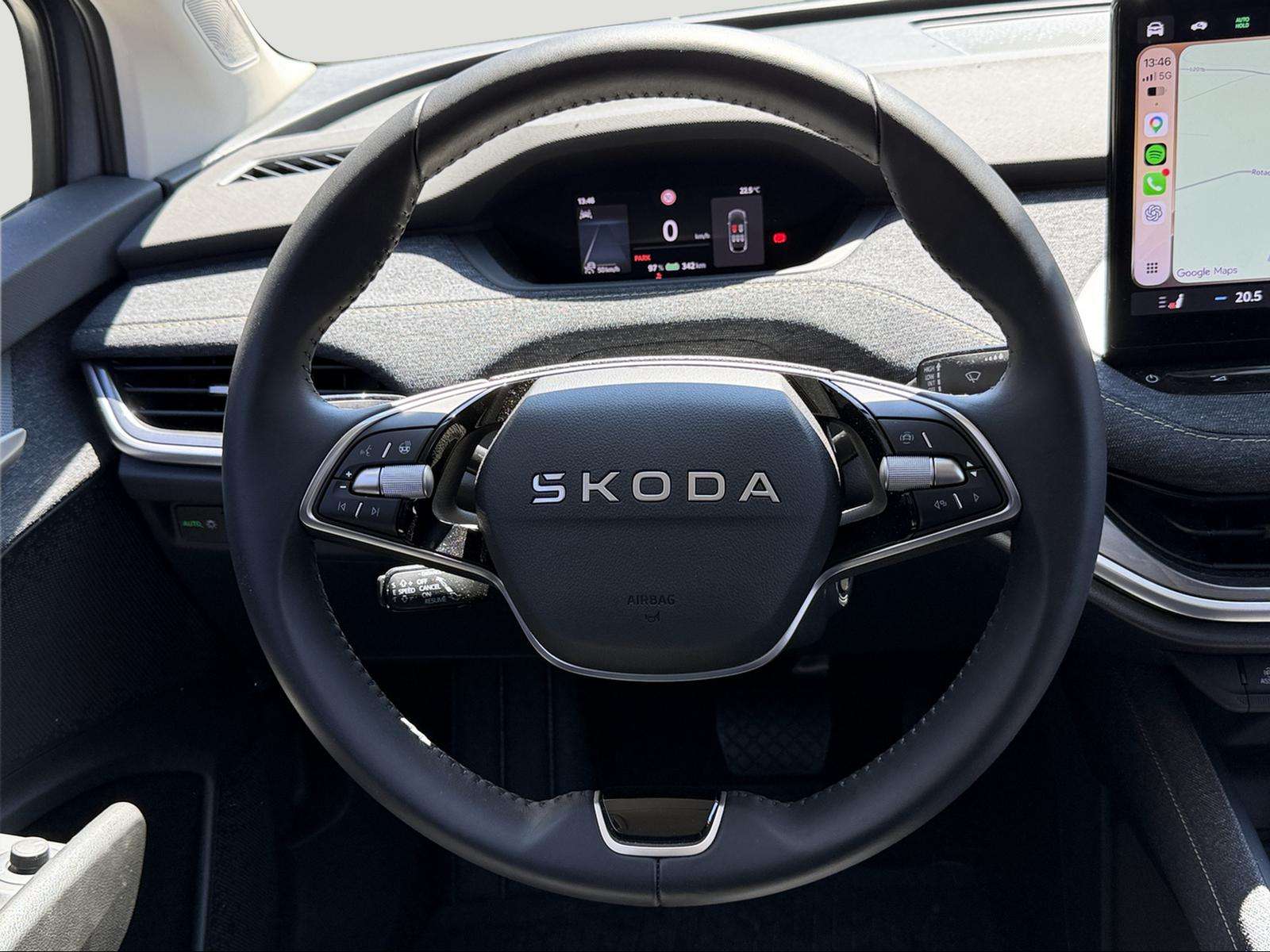 Fahrzeugbild eines Skoda ELROQ