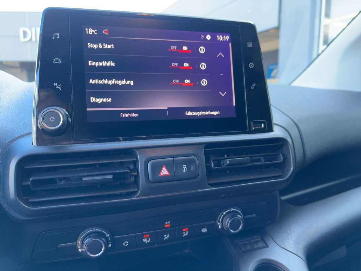 Fahrzeugbild eines Opel Combo