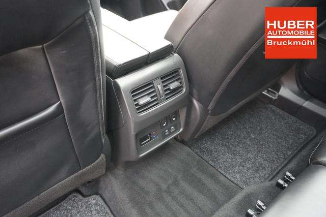 Fahrzeugbild eines Nissan X-TRAIL