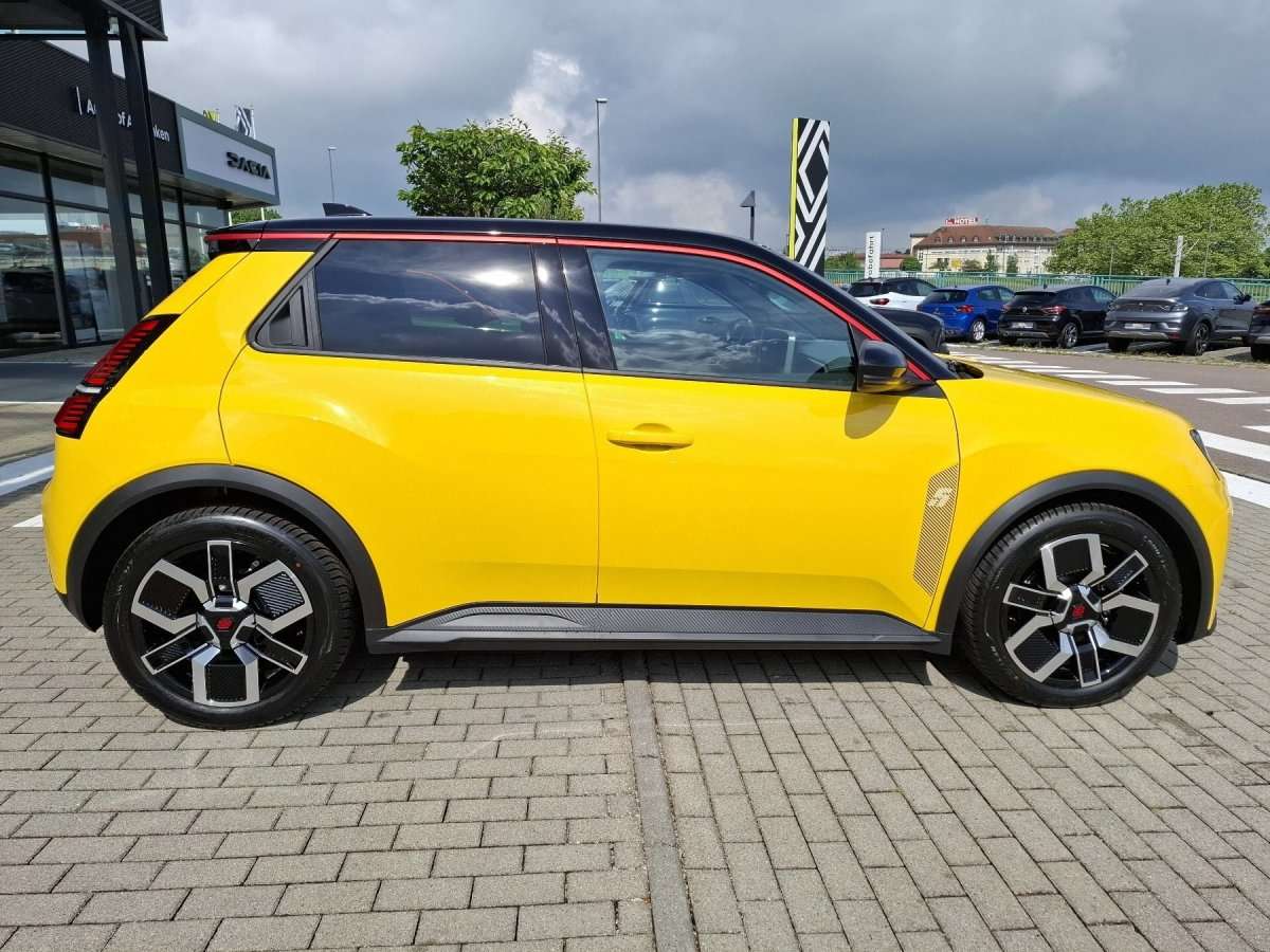Fahrzeugbild eines Renault 5 E-TECH