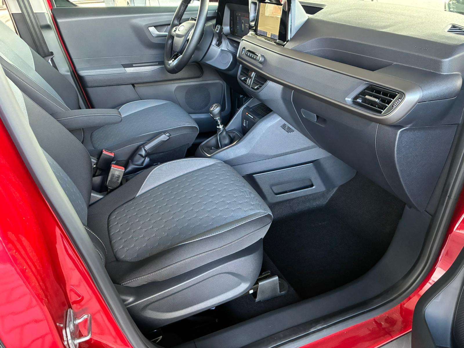 Fahrzeugbild eines Ford Tourneo Courier