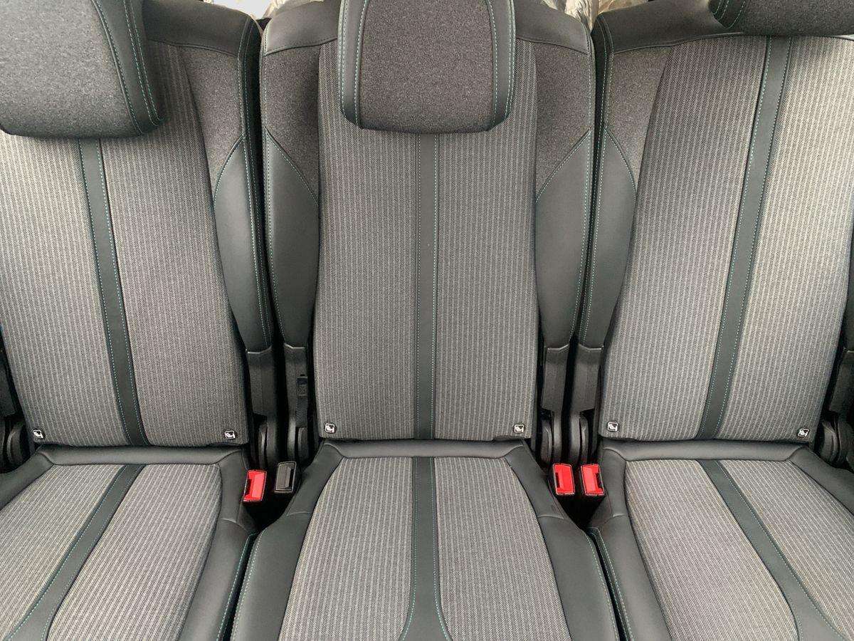 Fahrzeugbild eines Peugeot 5008