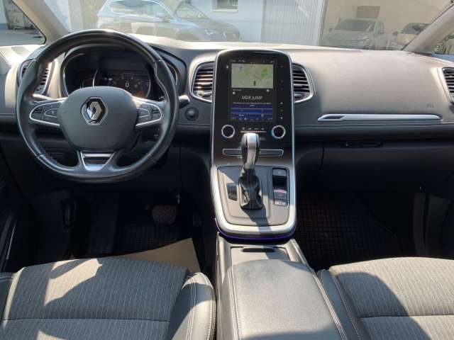 Fahrzeugbild eines Renault Grand Scénic
