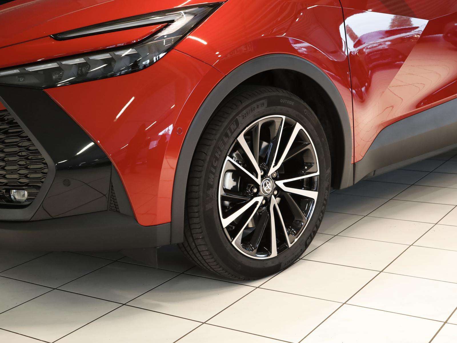 Fahrzeugbild eines Toyota C-HR