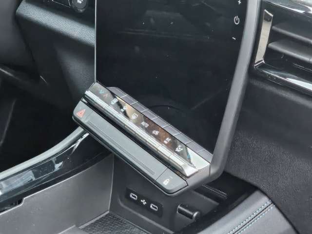 Fahrzeugbild eines Renault Rafale