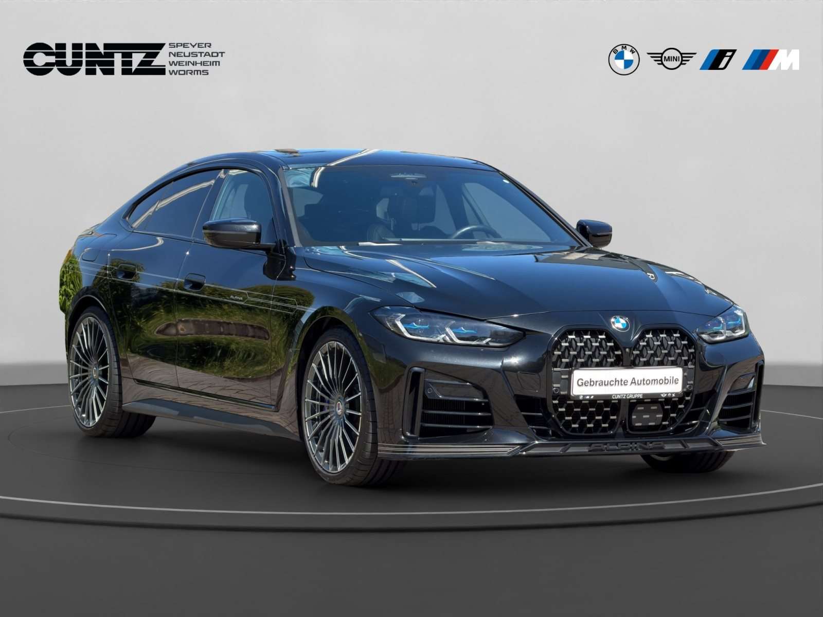 Fahrzeugbild eines Alpina B4