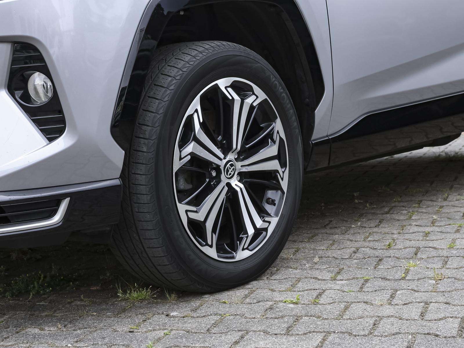 Fahrzeugbild eines Toyota RAV4