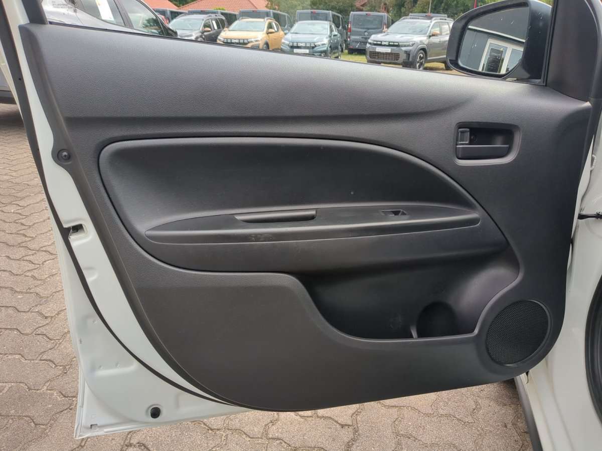 Fahrzeugbild eines Mitsubishi Space Star