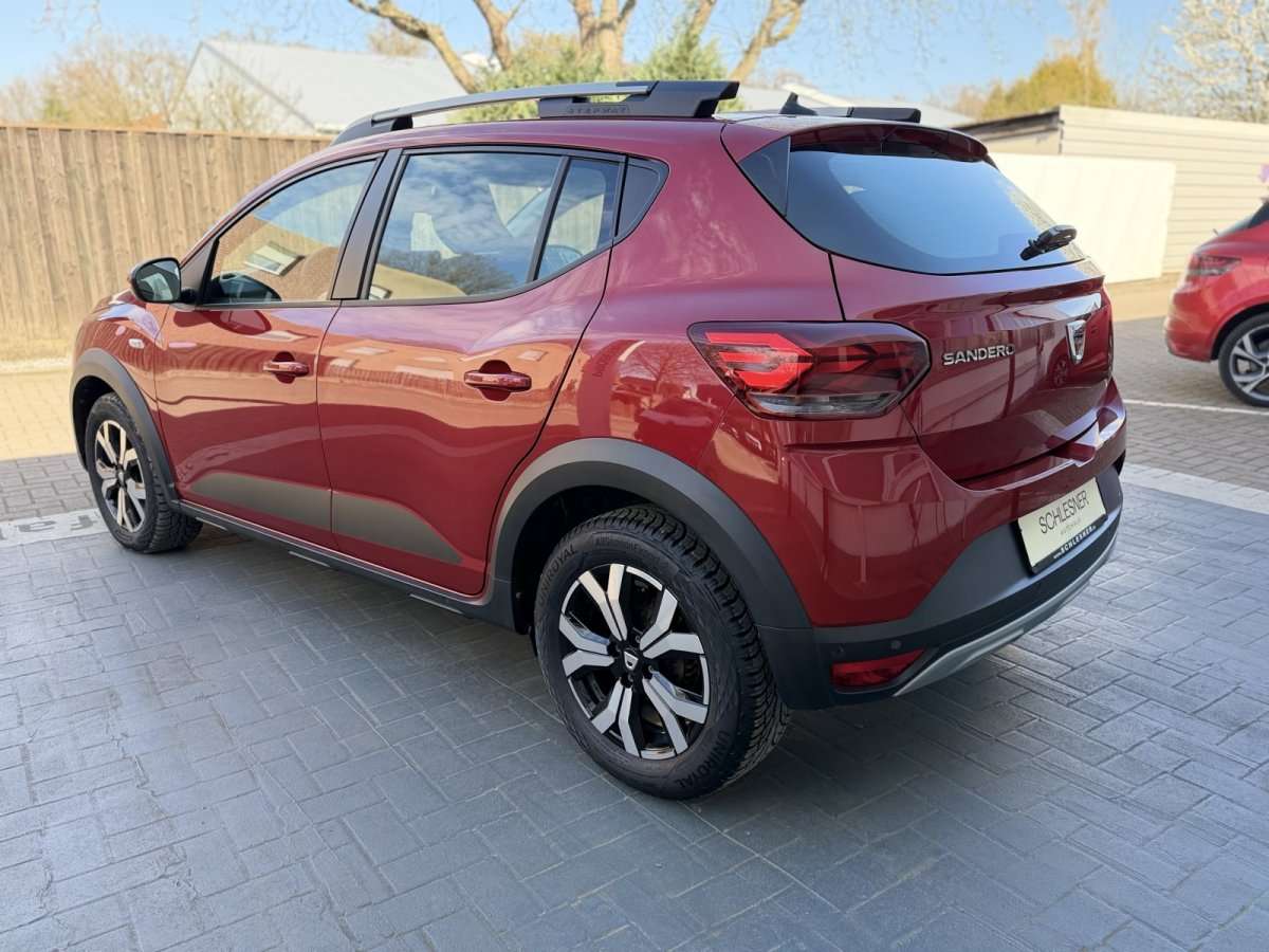 Fahrzeugbild eines Dacia Sandero