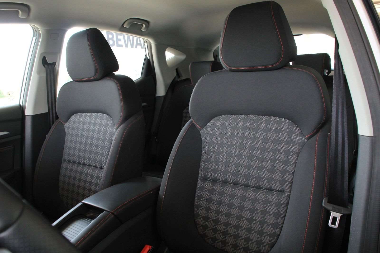 Fahrzeugbild eines MG ZS