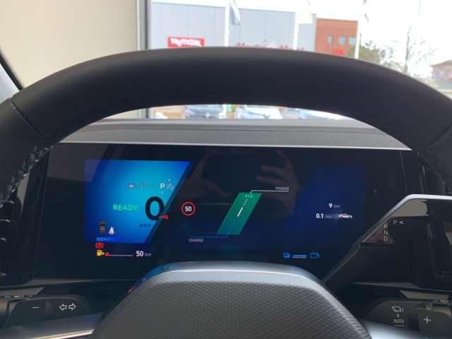 Fahrzeugbild eines Renault Rafale