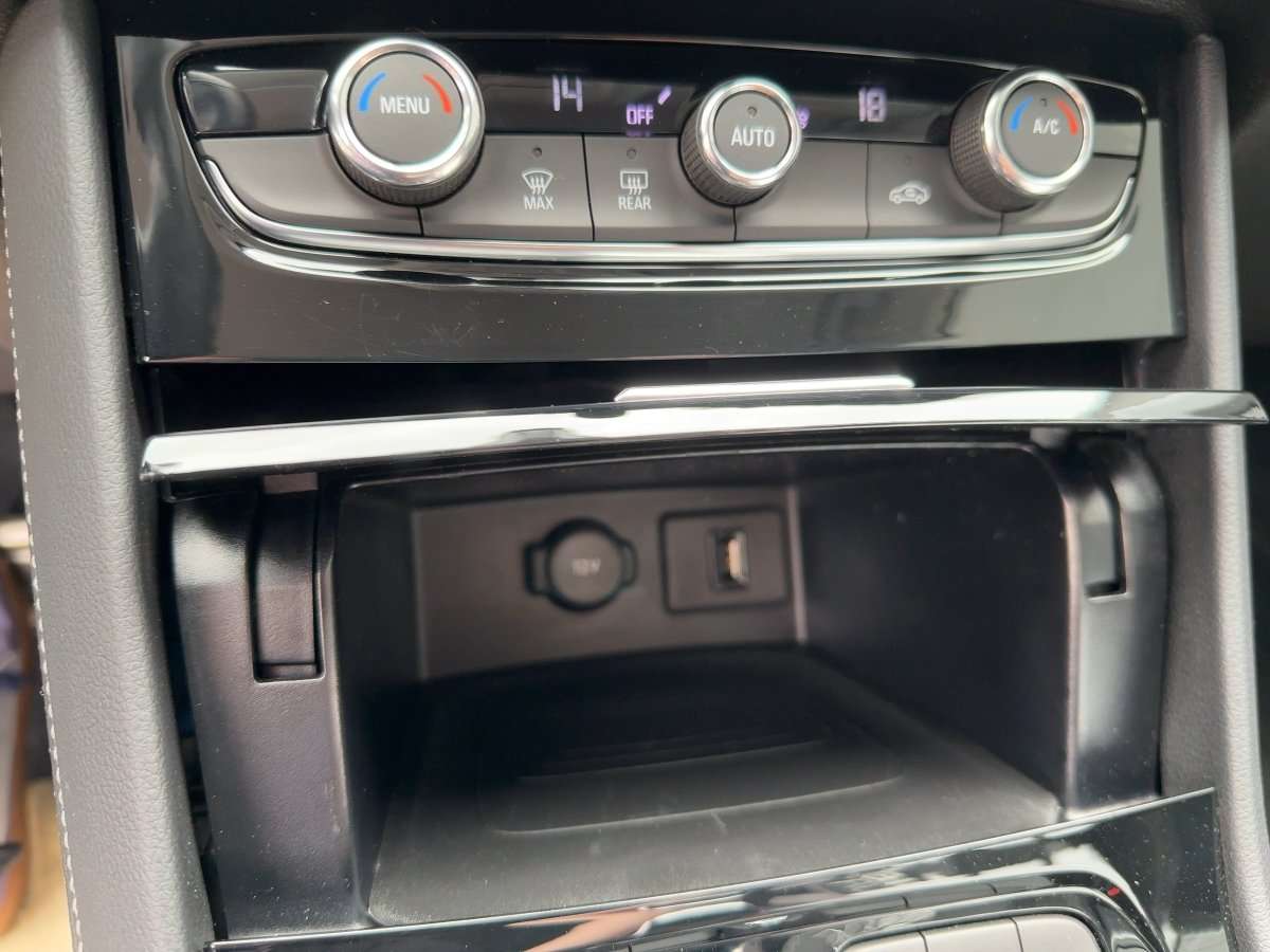 Fahrzeugbild eines Opel Grandland X