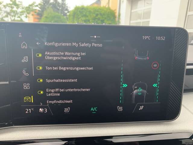 Fahrzeugbild eines Renault 5 E-TECH