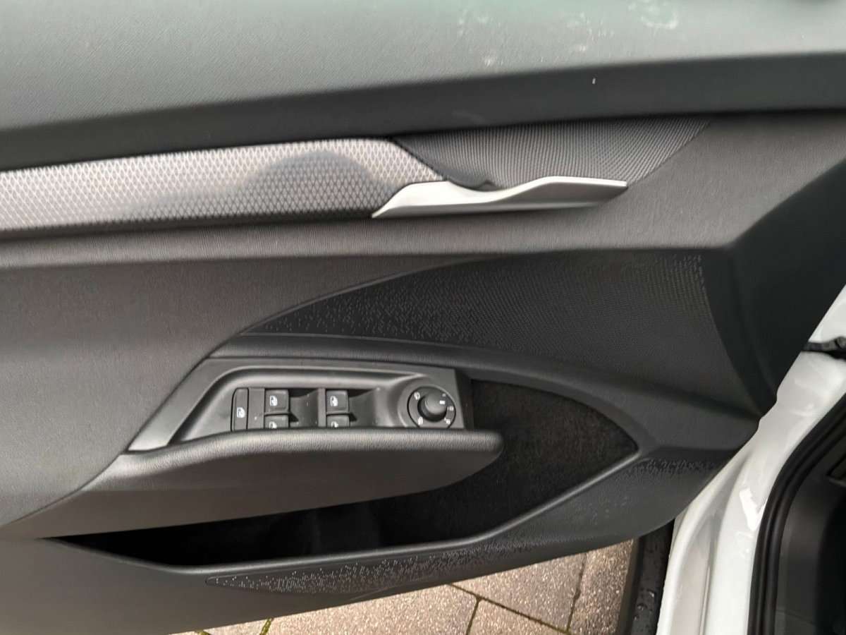 Fahrzeugbild eines Skoda ELROQ