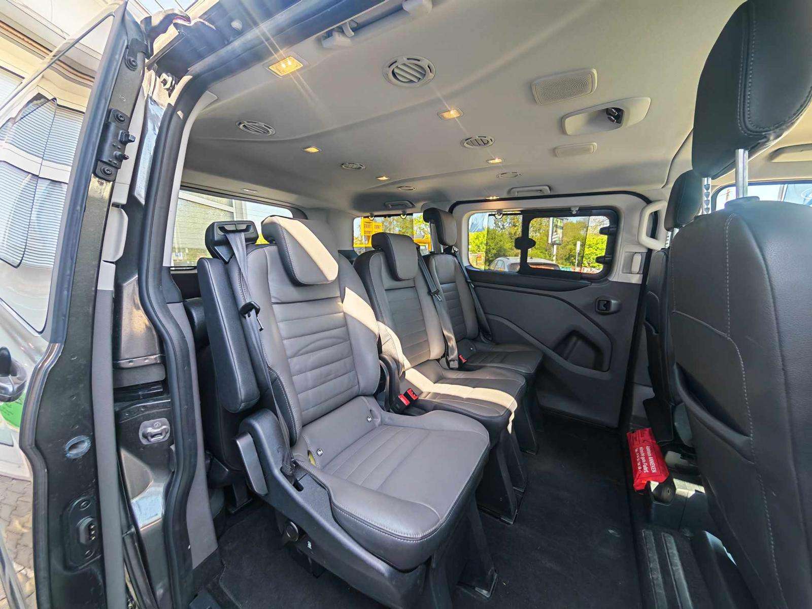 Fahrzeugbild eines Ford Tourneo Custom