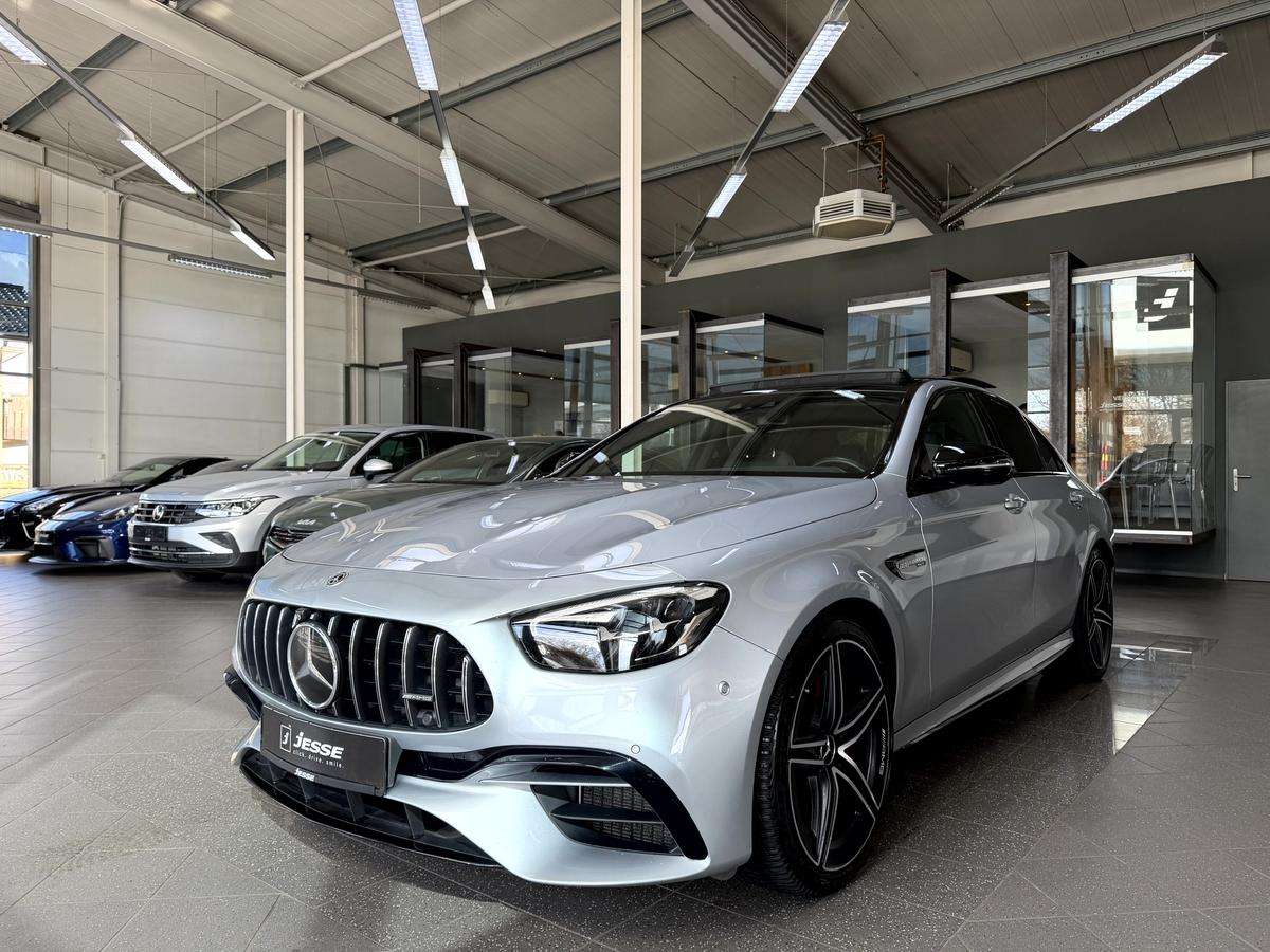 Fahrzeugbild eines Mercedes-Benz E-Klasse
